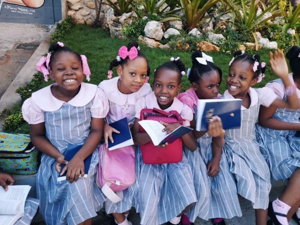 Ilmeus y Lovena: Dos Jóvenes Evangelistas